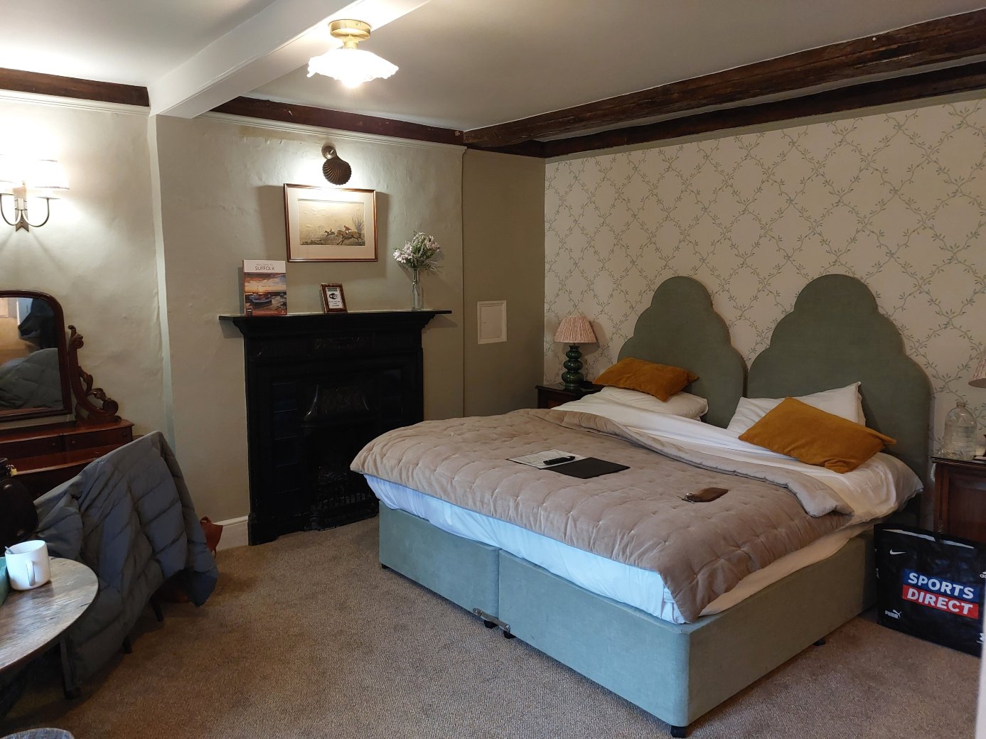 拉文伍德豪尔酒店-官方