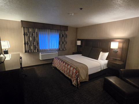 弗拉特黑德湖贝斯特韦斯特优质套房酒店主图