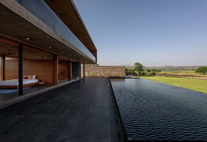 苏拉超越旅馆-官方