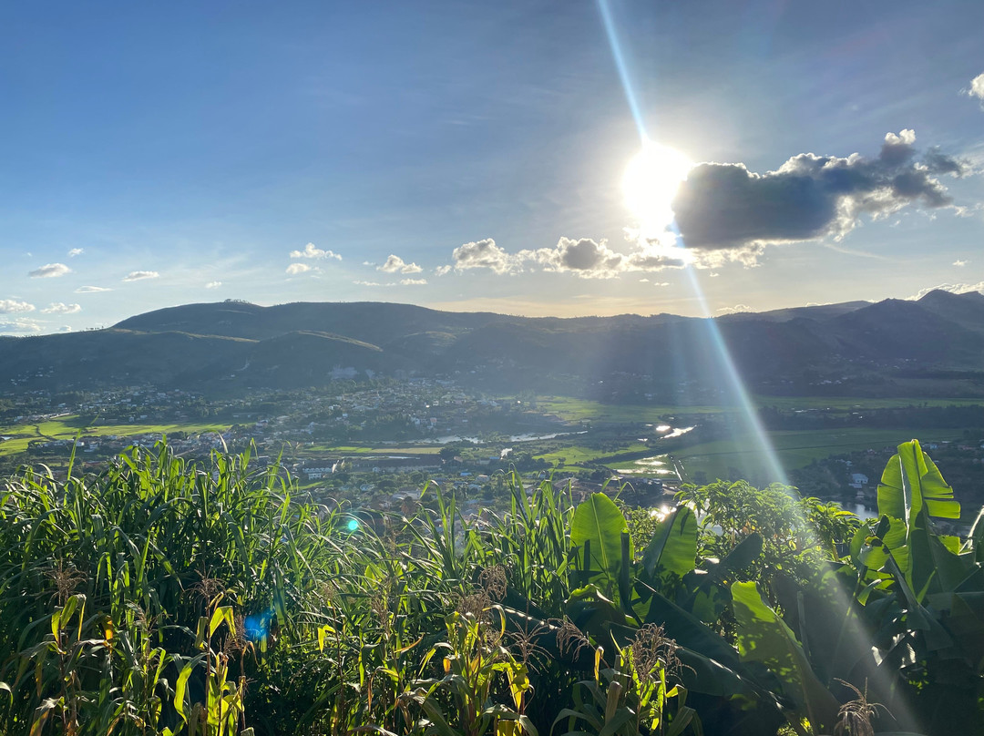 Tsiky Tour Madagascar-安塔那那利佛必去景点
