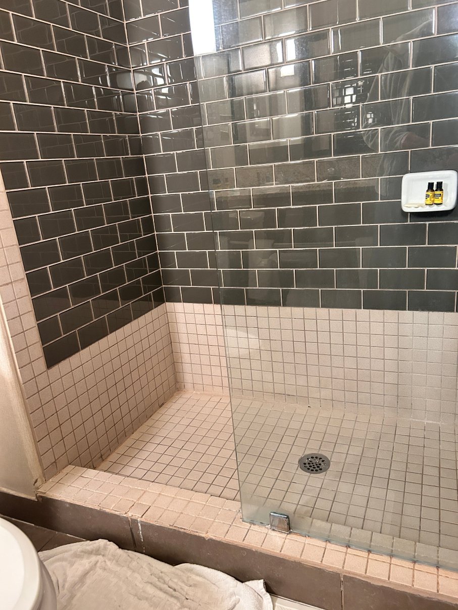 阿特里贝斯特韦斯特优质套房酒店-浴室