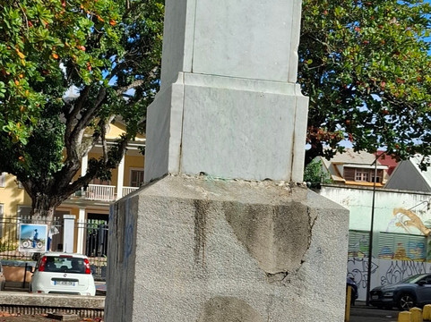 Gourbeyre Statue-Pointe-a-Pitre必去景点