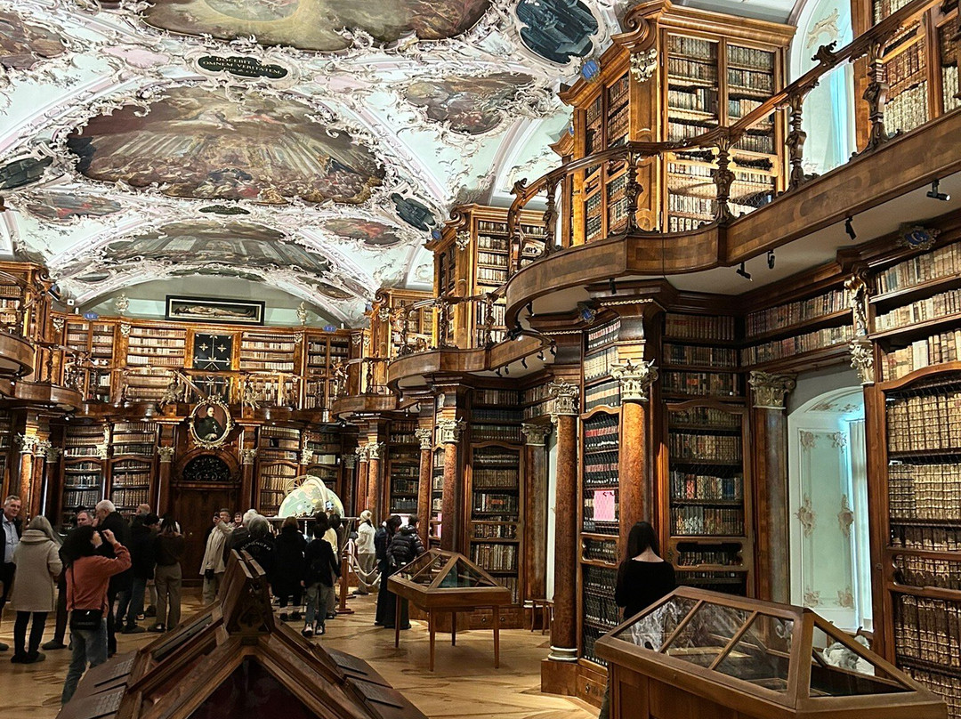 圣加仑修道院图书馆（Stiftsbibliothek）-圣加仑必去景点