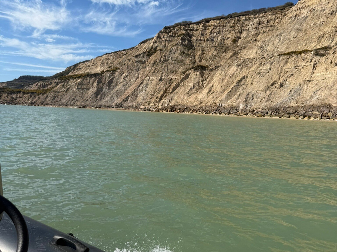 Full Throttle Boat Charters-拉伊必去景点