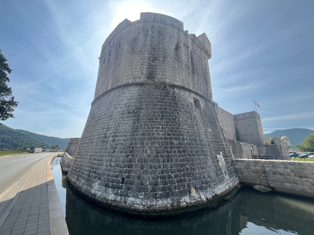 Fort Kaśtio-斯顿必去景点