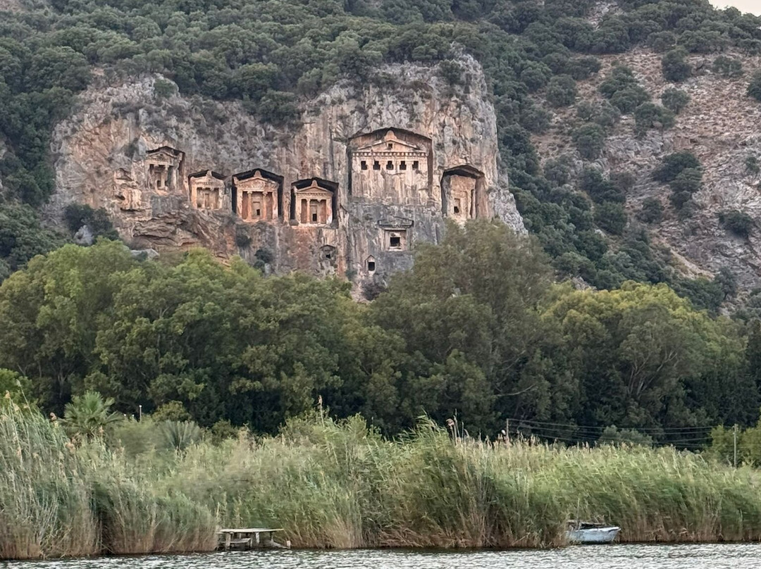 Ancient Rock Tombes-费特希耶必去景点