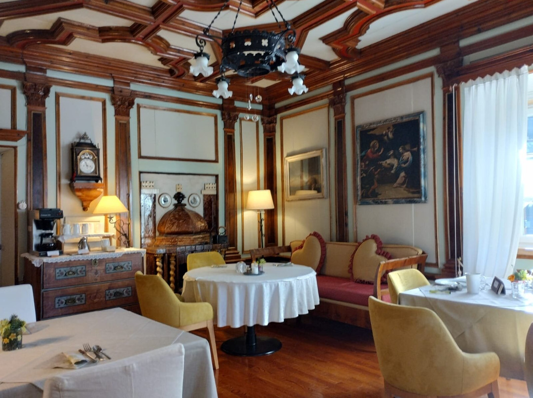 加尔尼酒店主图