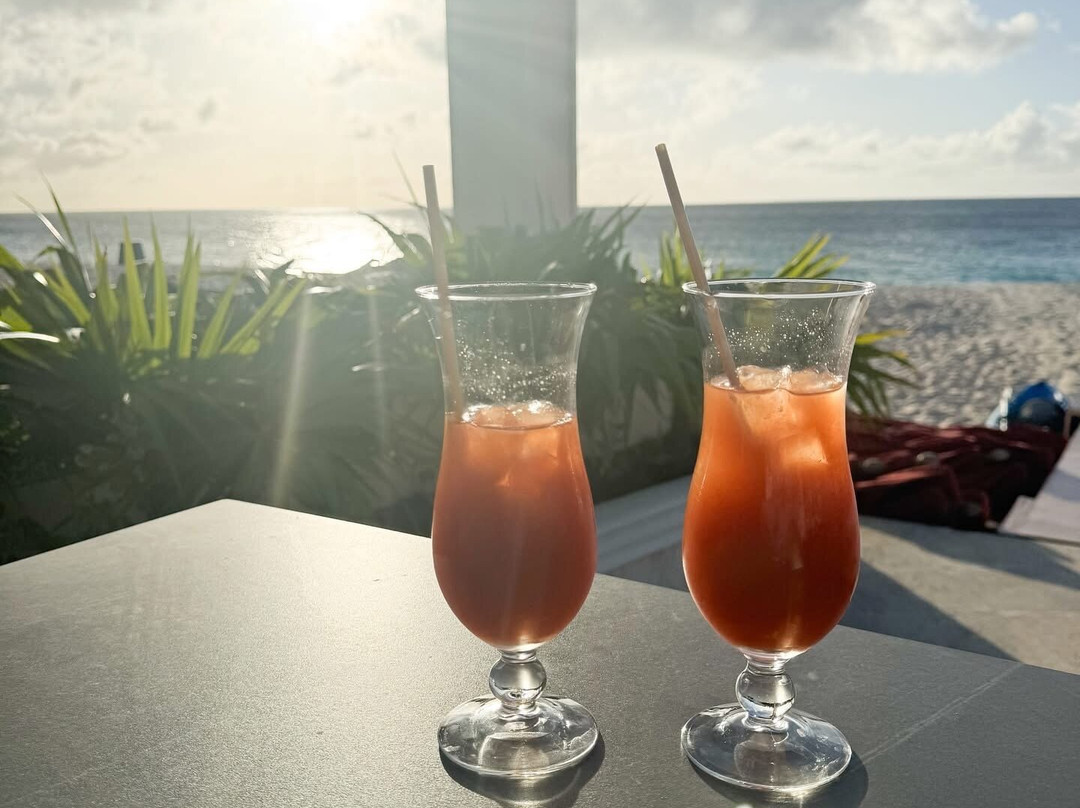 Frangipani Beach Resort主图