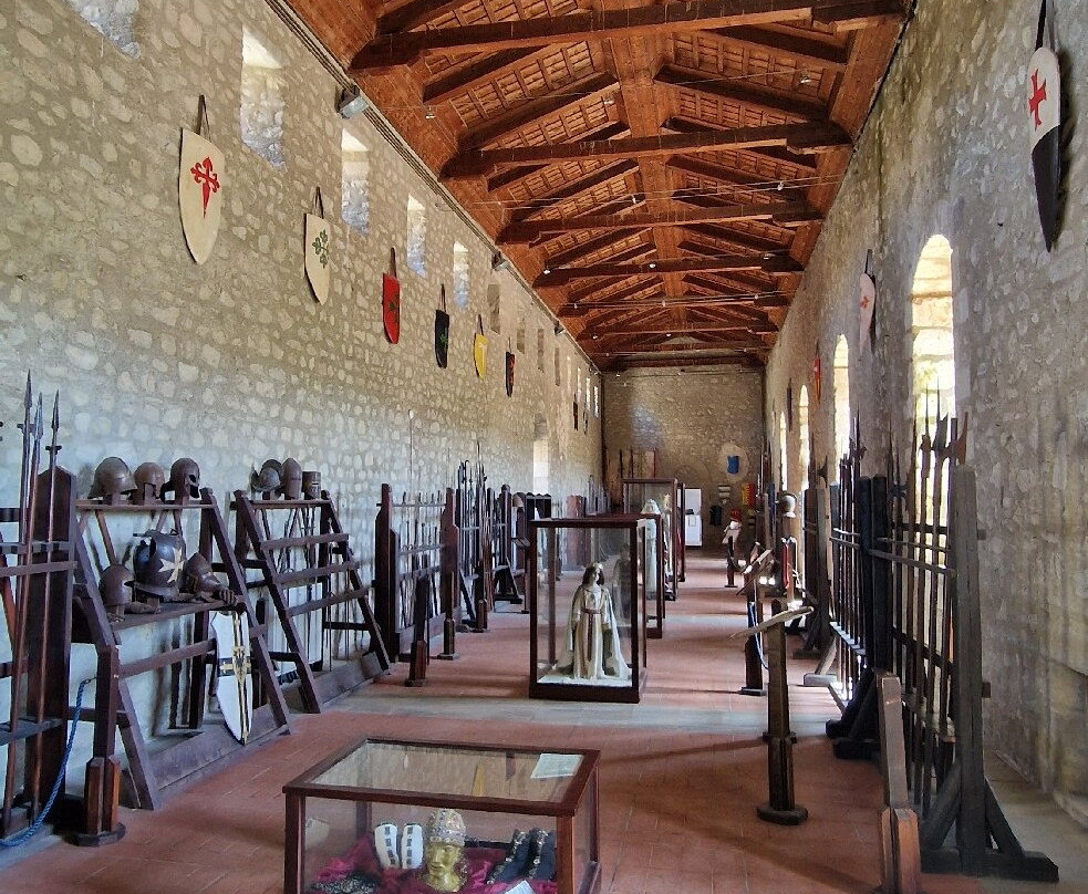 Castello di Federico II-Montalbano Elicona必去景点