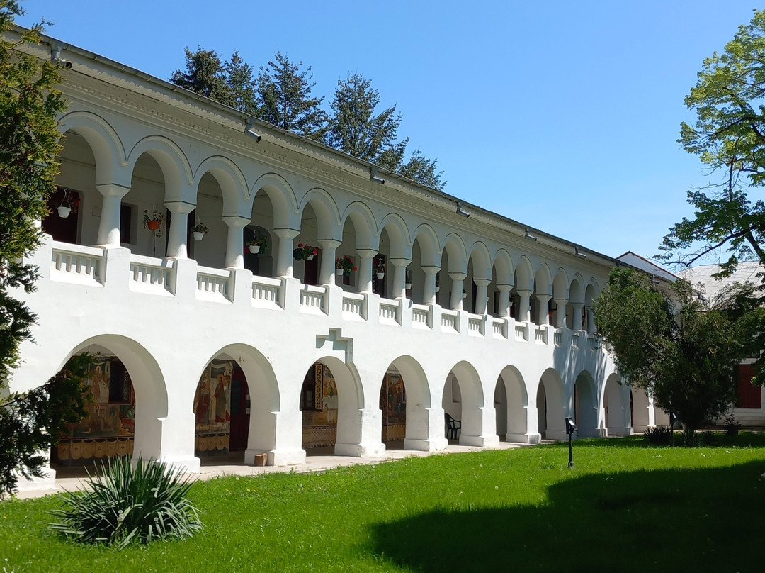 Caldarusani Monastery-Lipia必去景点