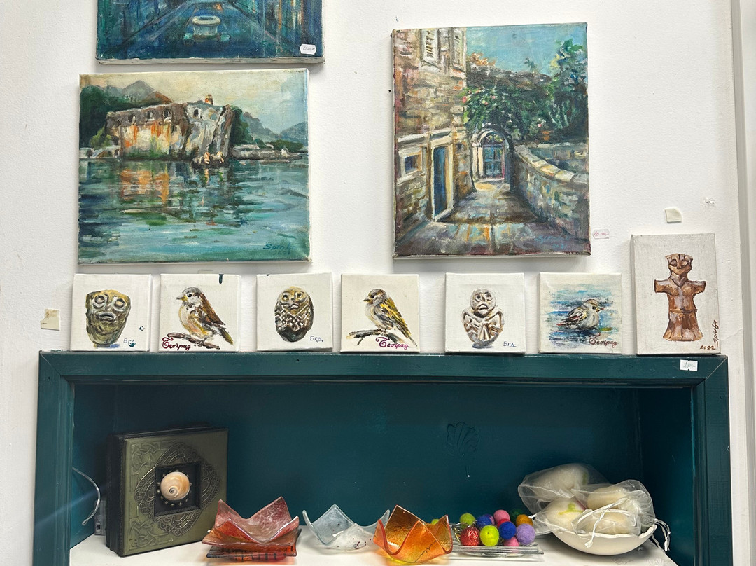 Green Door - Gallery & Art Gift Shop-Dorcol必去景点