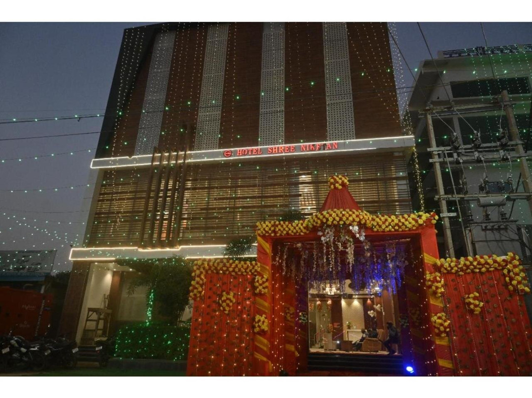 Hotel Shree Nikatan