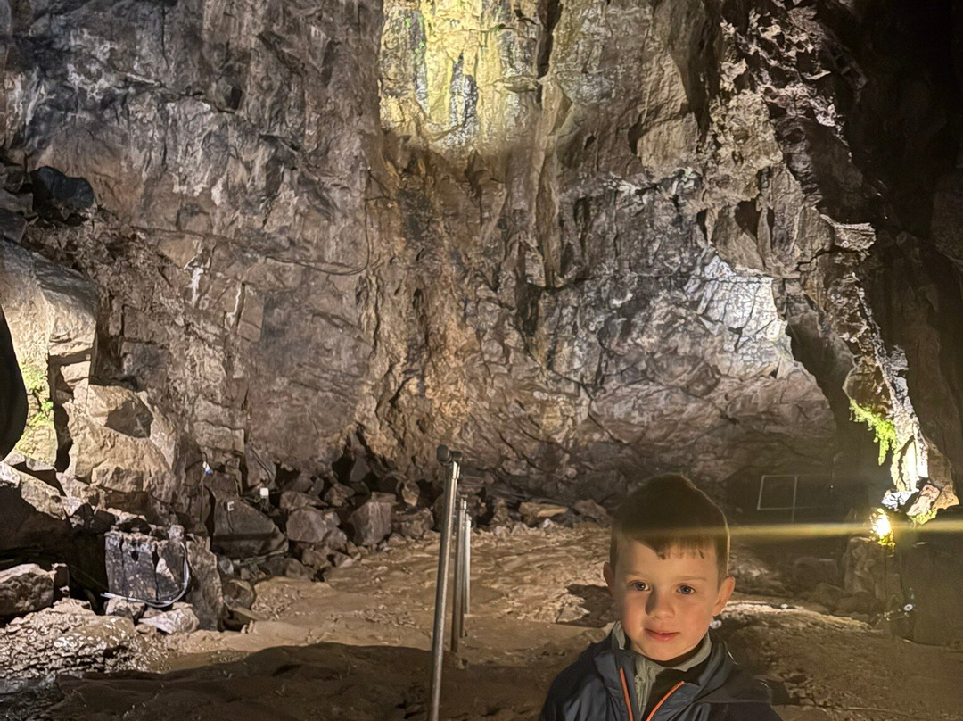 Peak Cavern-Castleton必去景点