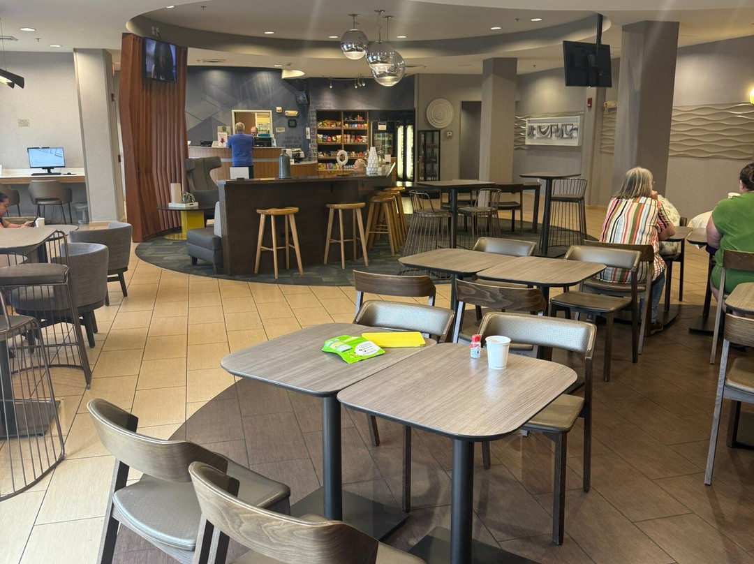 布伦特伍德圣路易斯SpringHill Suites 酒店主图