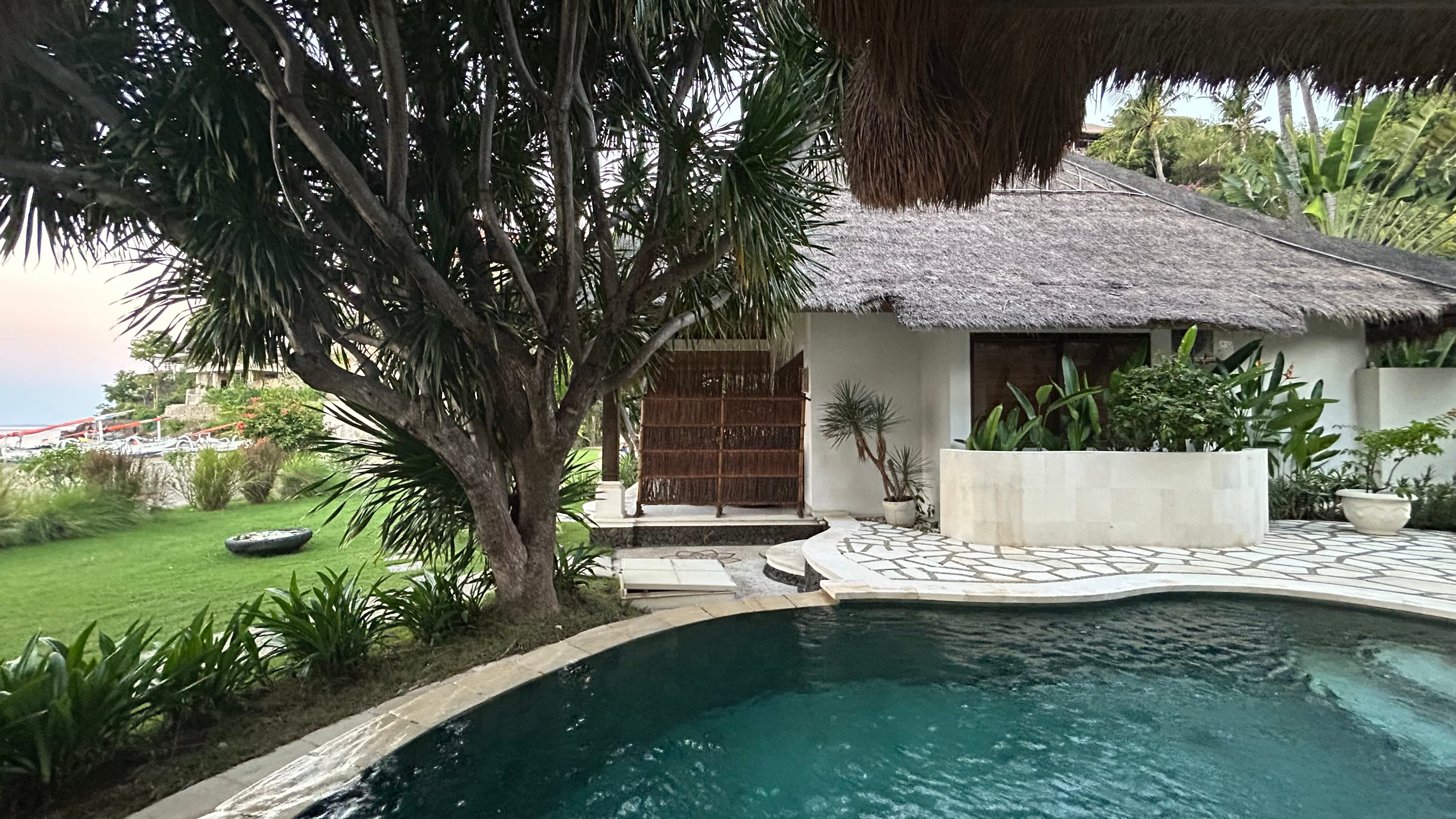 巴厘岛艾湄海滩棕榈花园及Spa度假酒店-旅行者