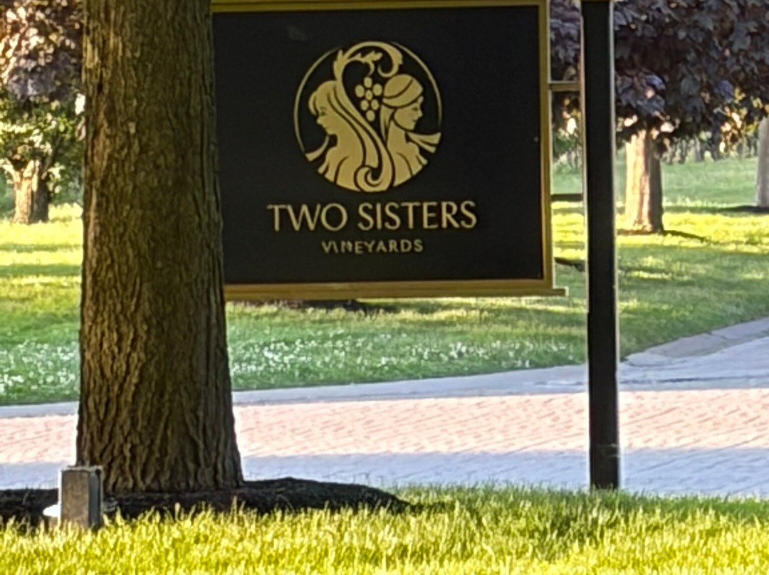 Two Sisters Vineyards-滨湖尼亚加拉必去景点