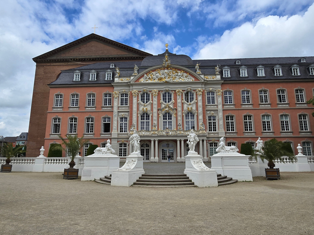 Kurfürstliches Palais-特里尔必去景点
