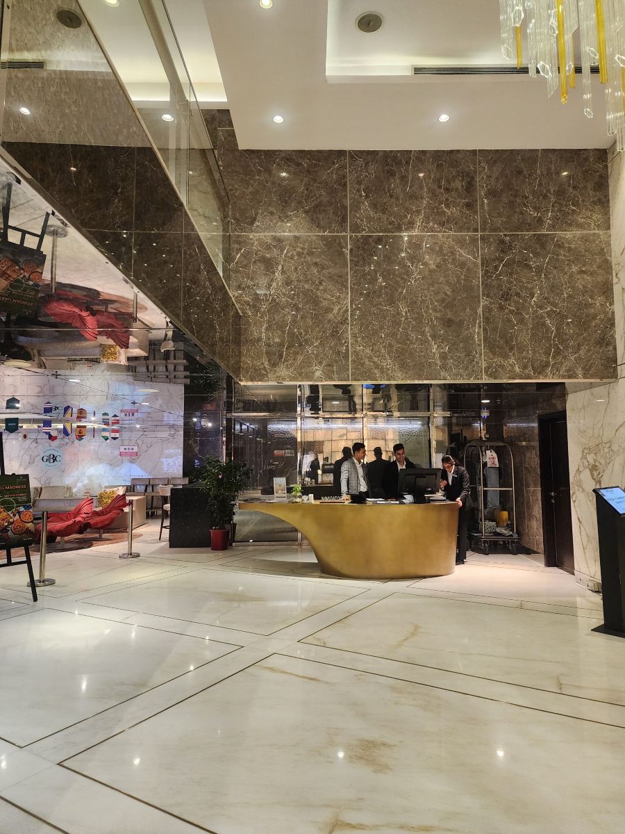 达卡古尔山万丽酒店-旅行者