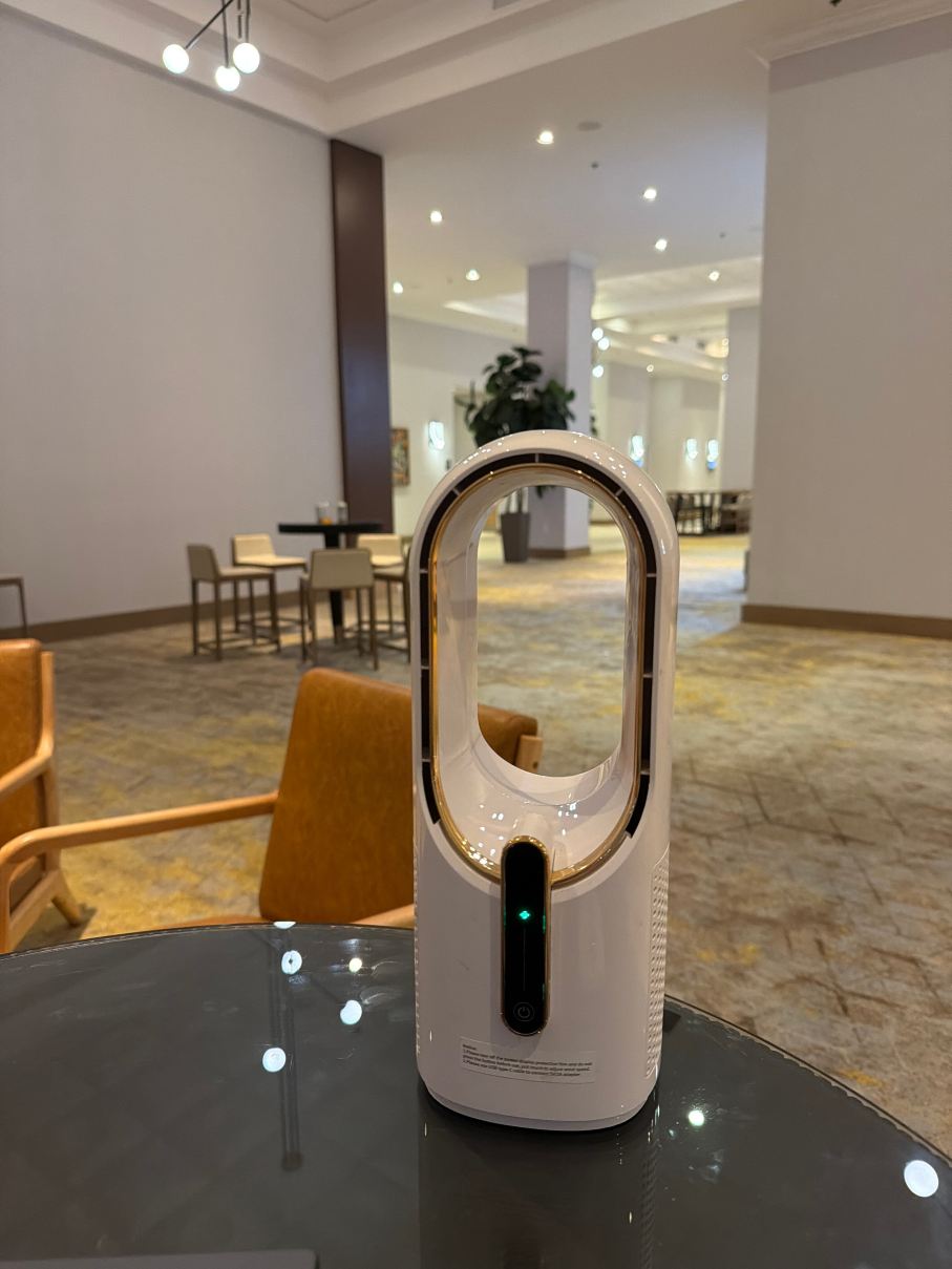 圣塔安那希尔顿逸林酒店-泽萨酒店-旅行者