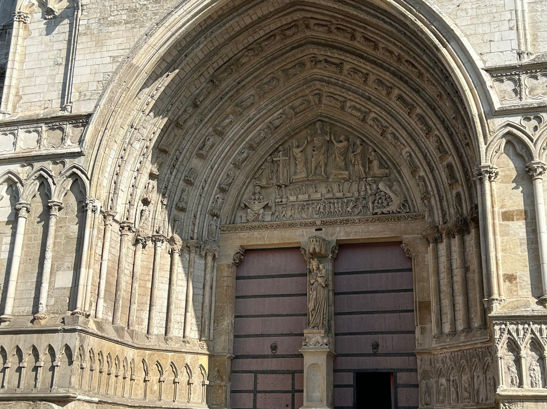 Saint-Omer Cathedrale-圣奥梅尔必去景点
