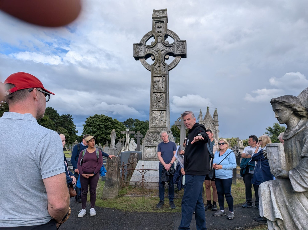 Milltown Cemetery Walking Tours by Steven Corr-贝尔法斯特必去景点
