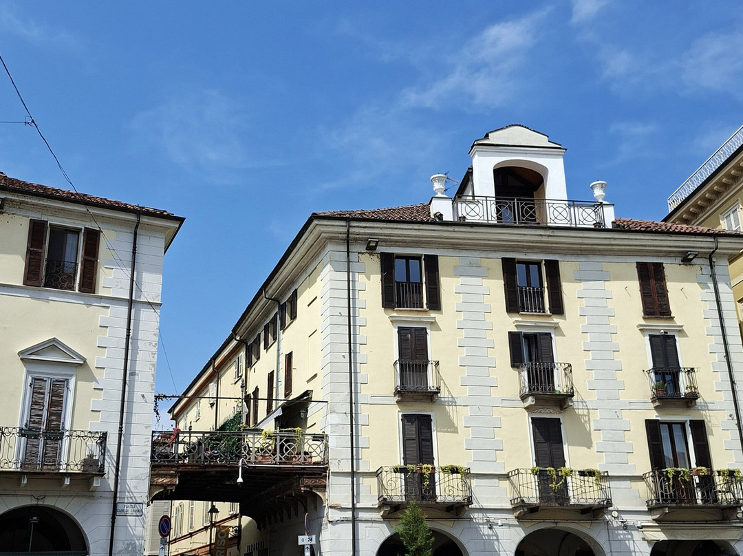 Piazza Cavour-韦尔切利必去景点