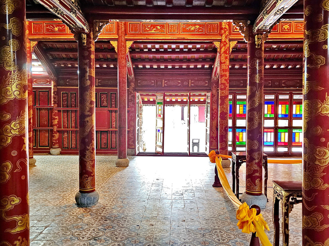 Imperial Tomb of Dong Khanh-顺化必去景点