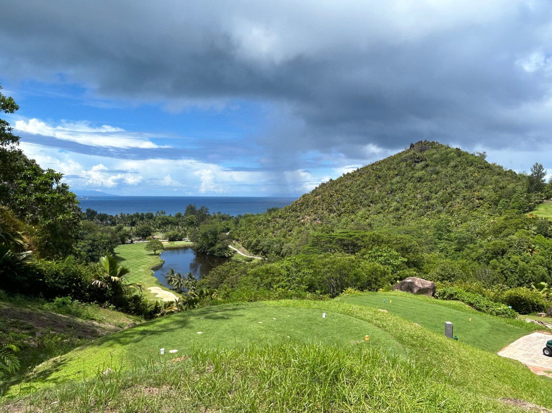 Lemuria Golf Course-普拉兰岛必去景点