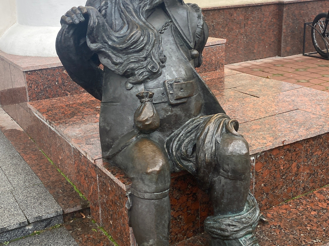 Zolotoi Klyuchik Sculptural Composition-哥梅尔必去景点