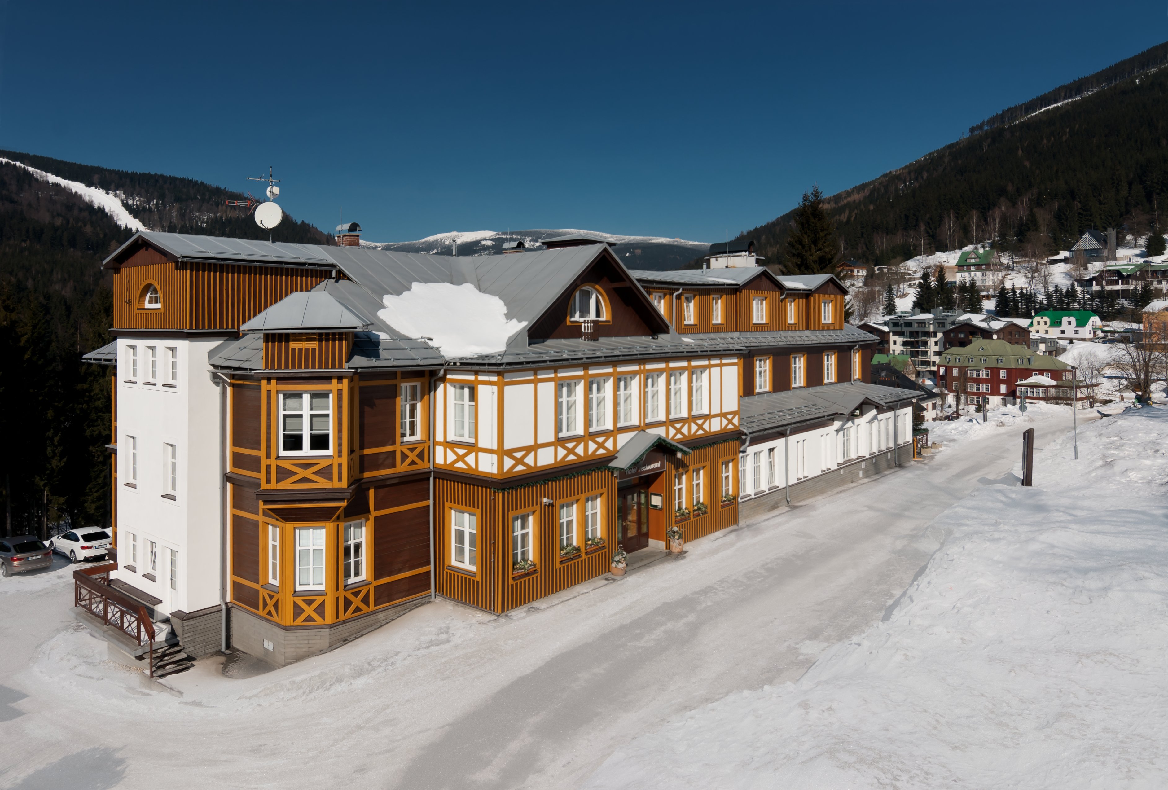 Hotel Snezka-官方