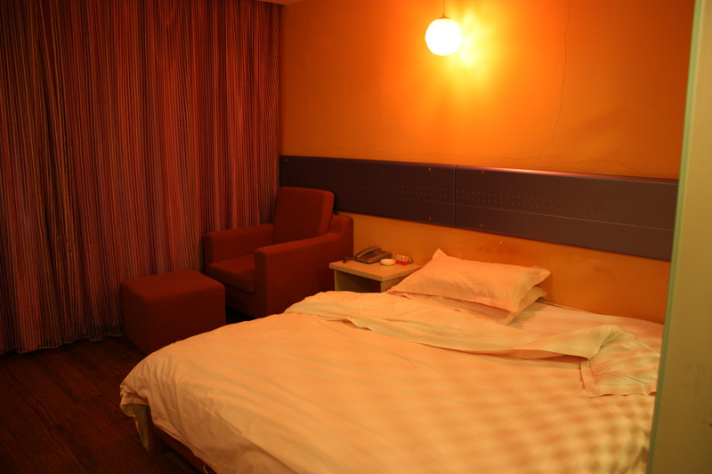 吉林阳光100快捷酒店江南店主图