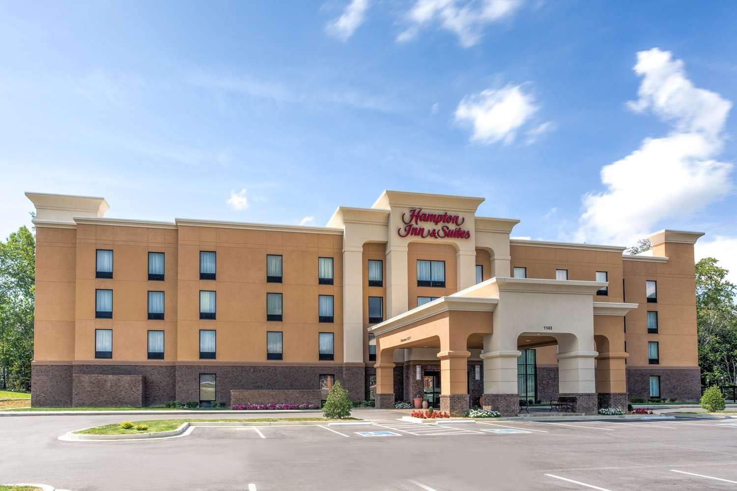 Hampton Inn & Suites Manchester-官方