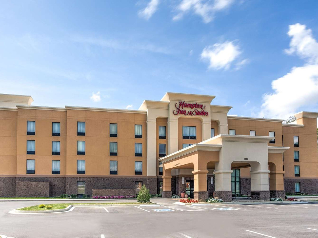 Hampton Inn & Suites Manchester主图