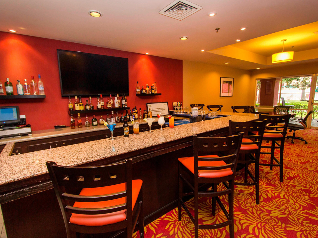 Courtyard by Marriott Monterrey Airport主图