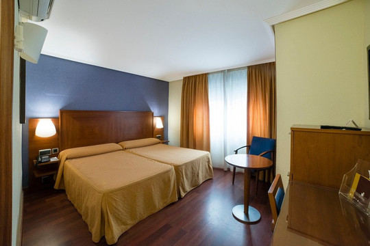 Hotel Torreluz Centro主图