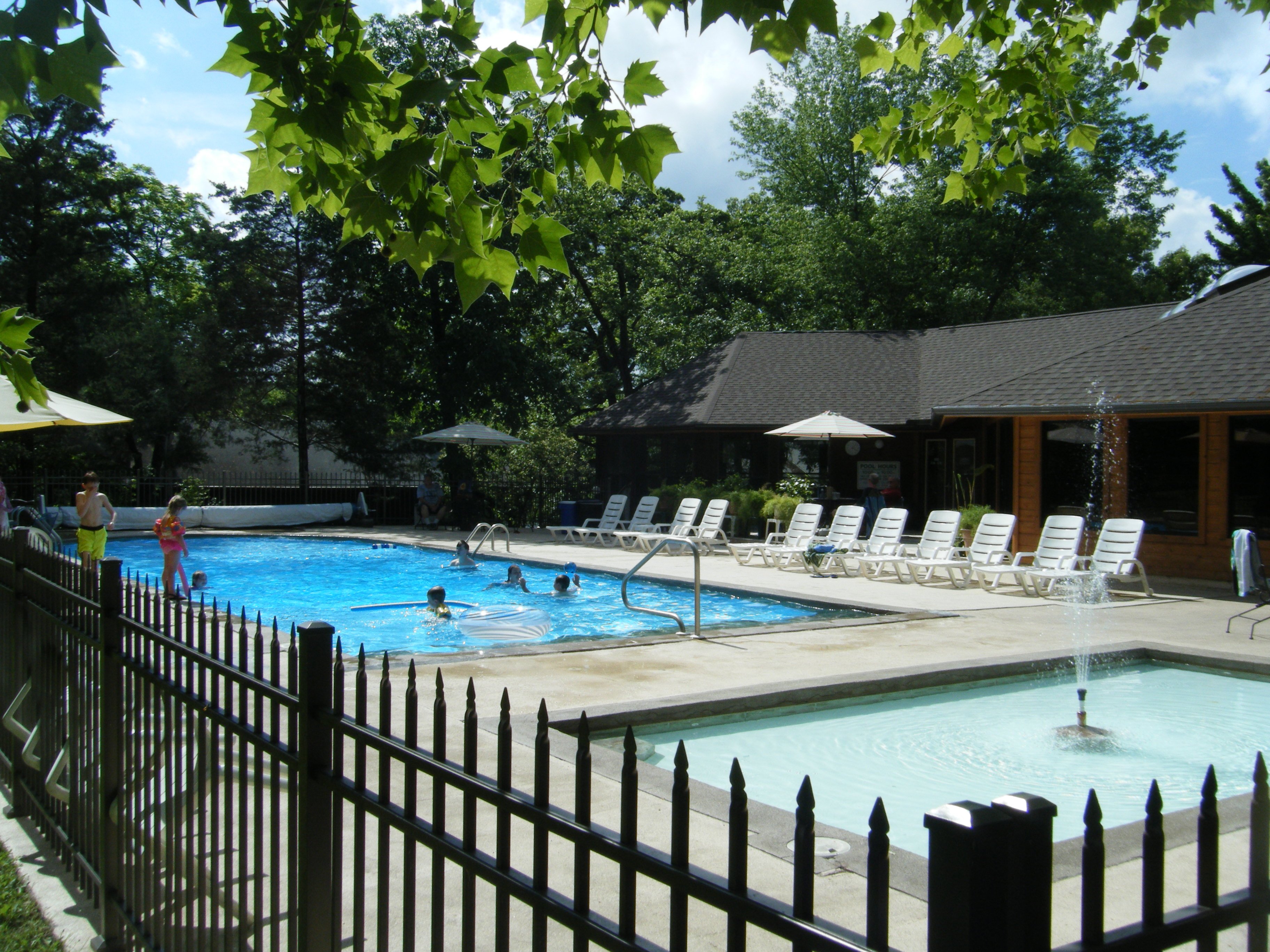 Lone Oak Point Resort-官方