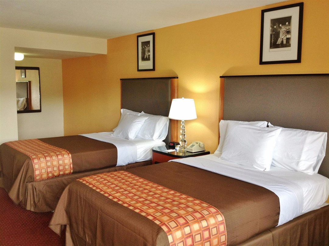 Media Inn & Suites