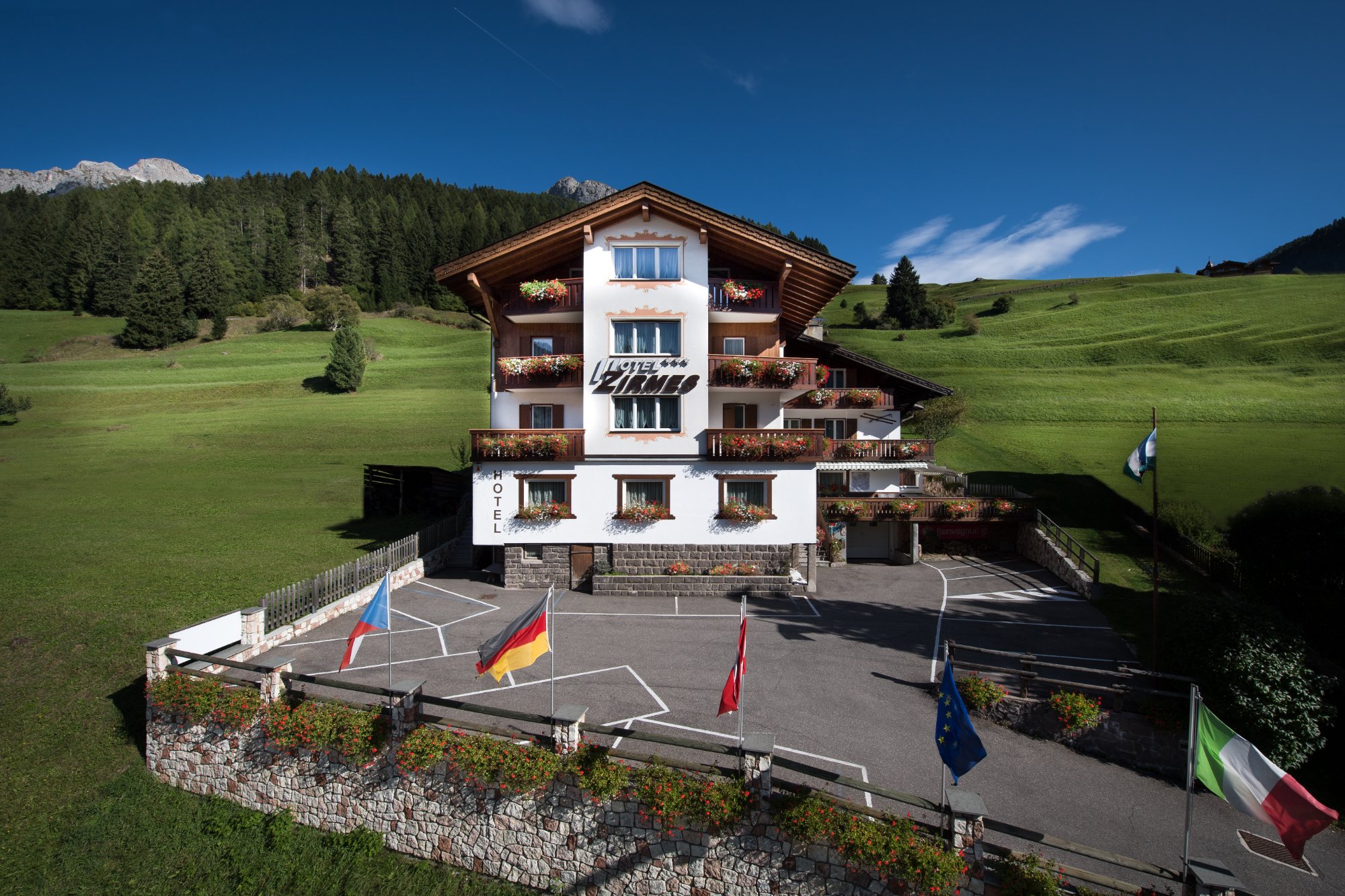 Hotel Zirmes-官方