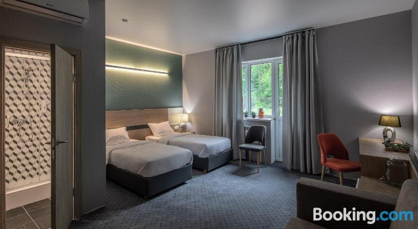 Park-otel' Freezone INN