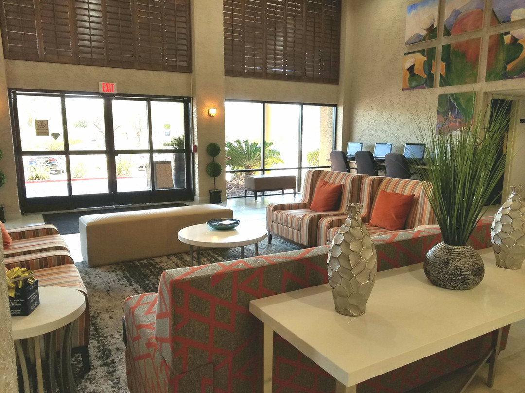 加坦佩西佳商场