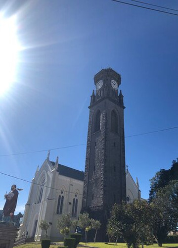 Igreja Matriz Nossa Senhora de Lourdes e Campanario de Pedra-Flores Da Cunha必去景点