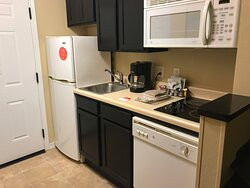 乔普林唐普雷斯套房酒店主图