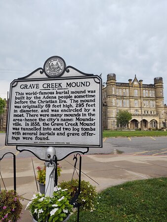 Grave Creek Mound Archaeological Complex-Moundsville必去景点