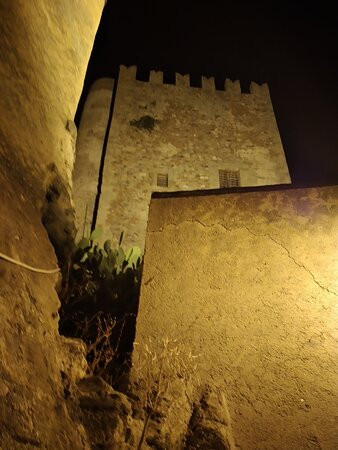 Castello di Brolo景点图片