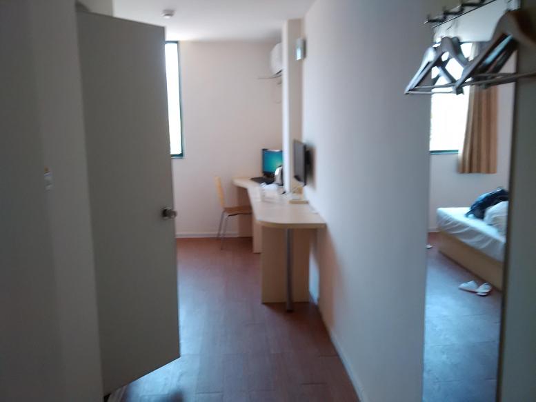 7天景德镇西客站陶瓷大市场店-客卧