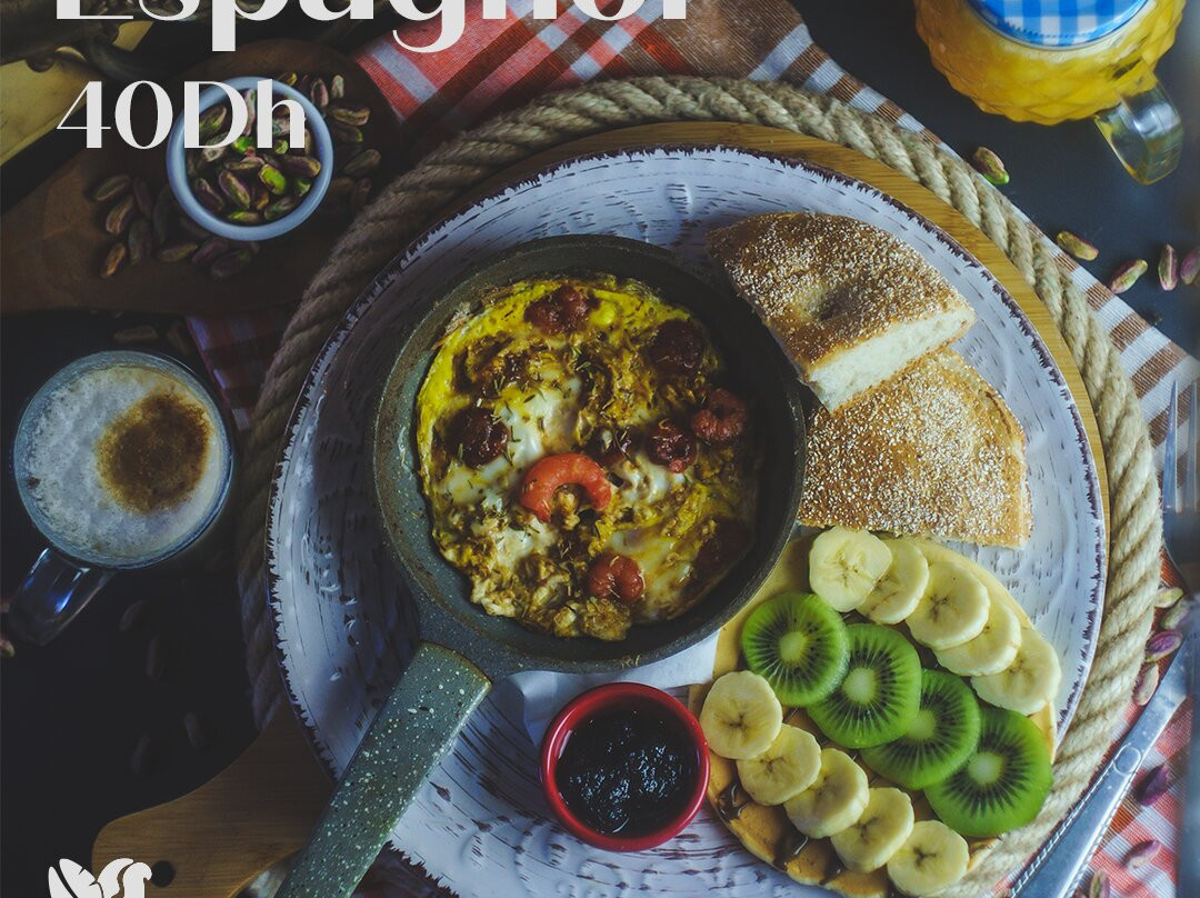 El Salon Lounge Café