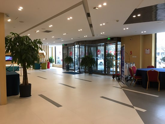 石家庄和平智选假日酒店主图