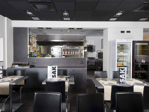 La Llagosta餐馆和美食-Sak Restaurant