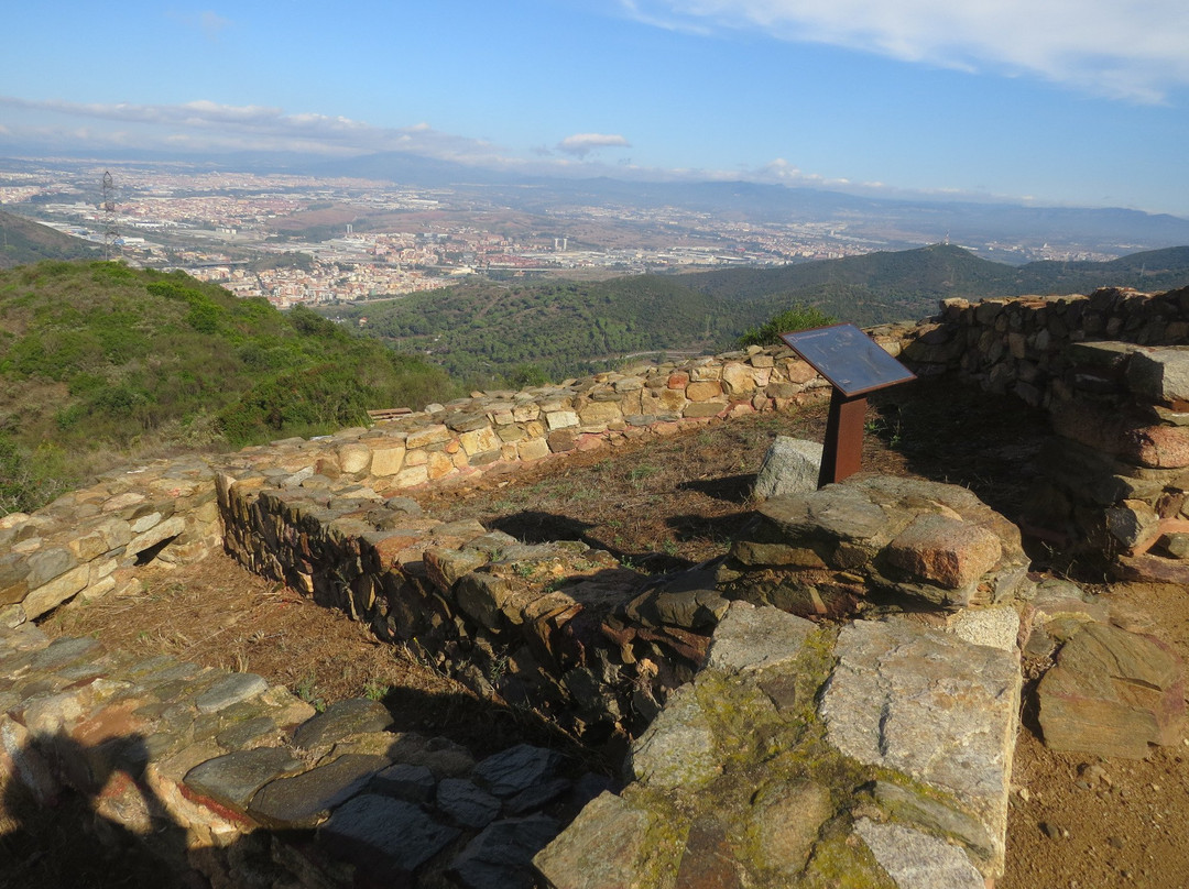 Poblat Iberic Puig Castellar景点图片