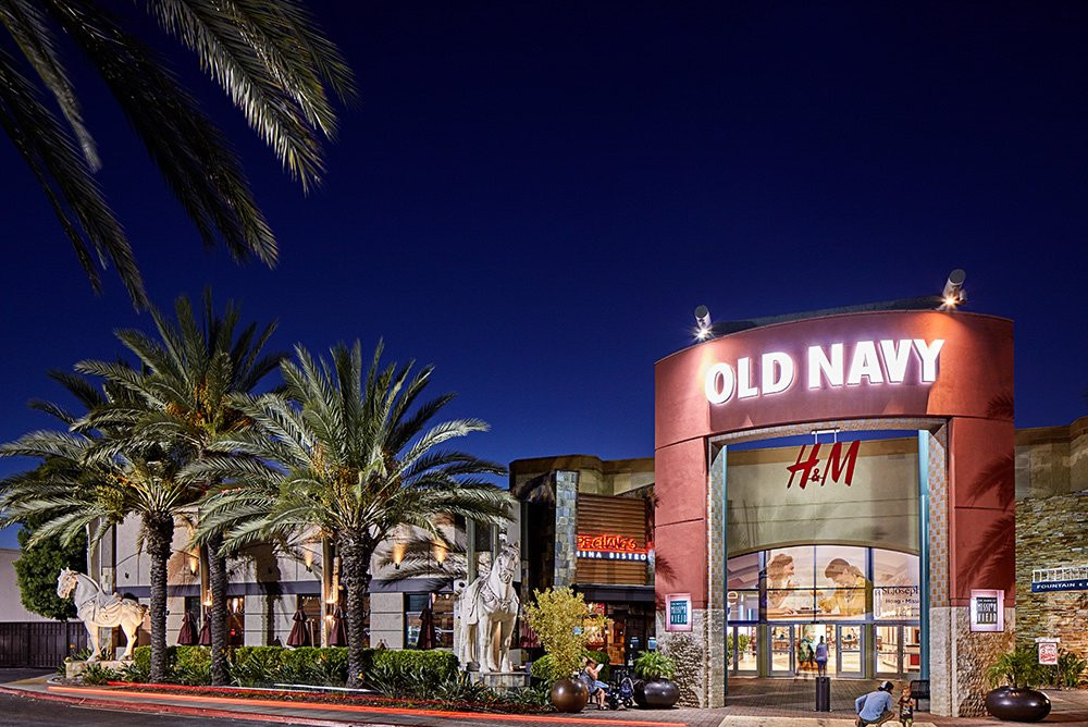 The Shops At Mission Viejo景点图片